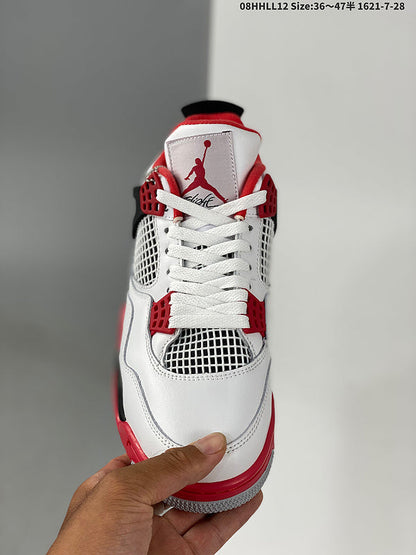 AIR JORDAN 4