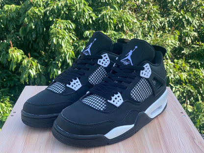 AIR JORDAN 4