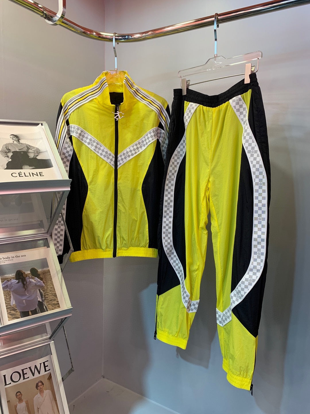 Selected Variant Image