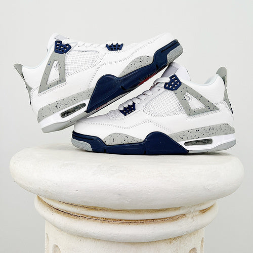 AIR JORDAN 4