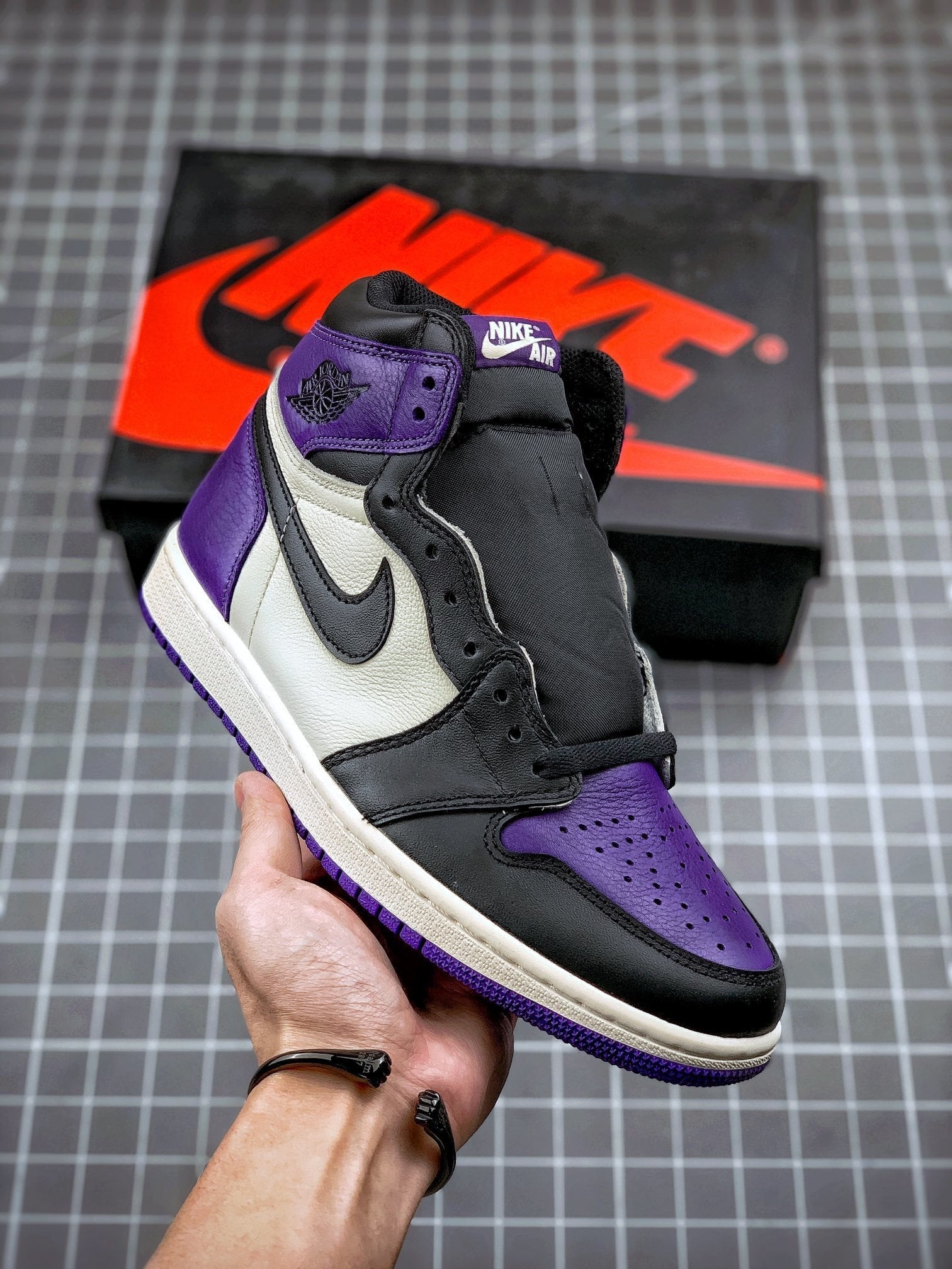 Selected Variant Image