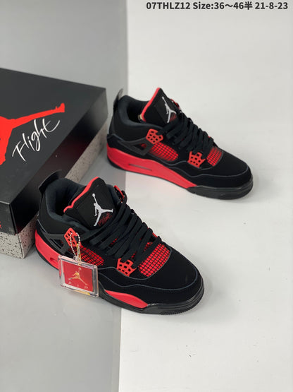 AIR JORDAN 4