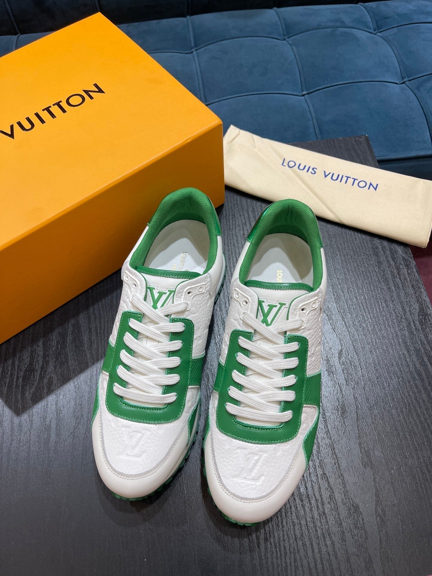 Selected Variant Image