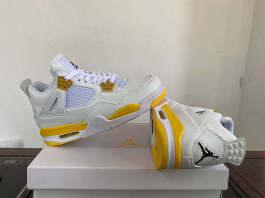 AIR JORDAN 4