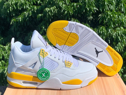 AIR JORDAN 4