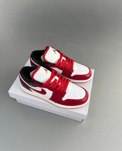 AIR “Jordan 1”