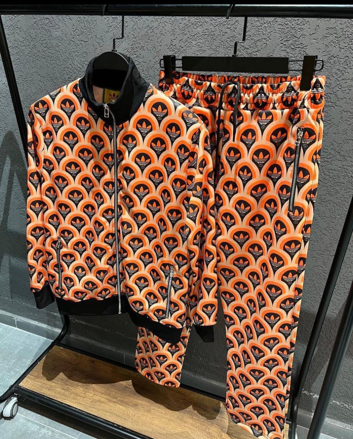 Selected Variant Image