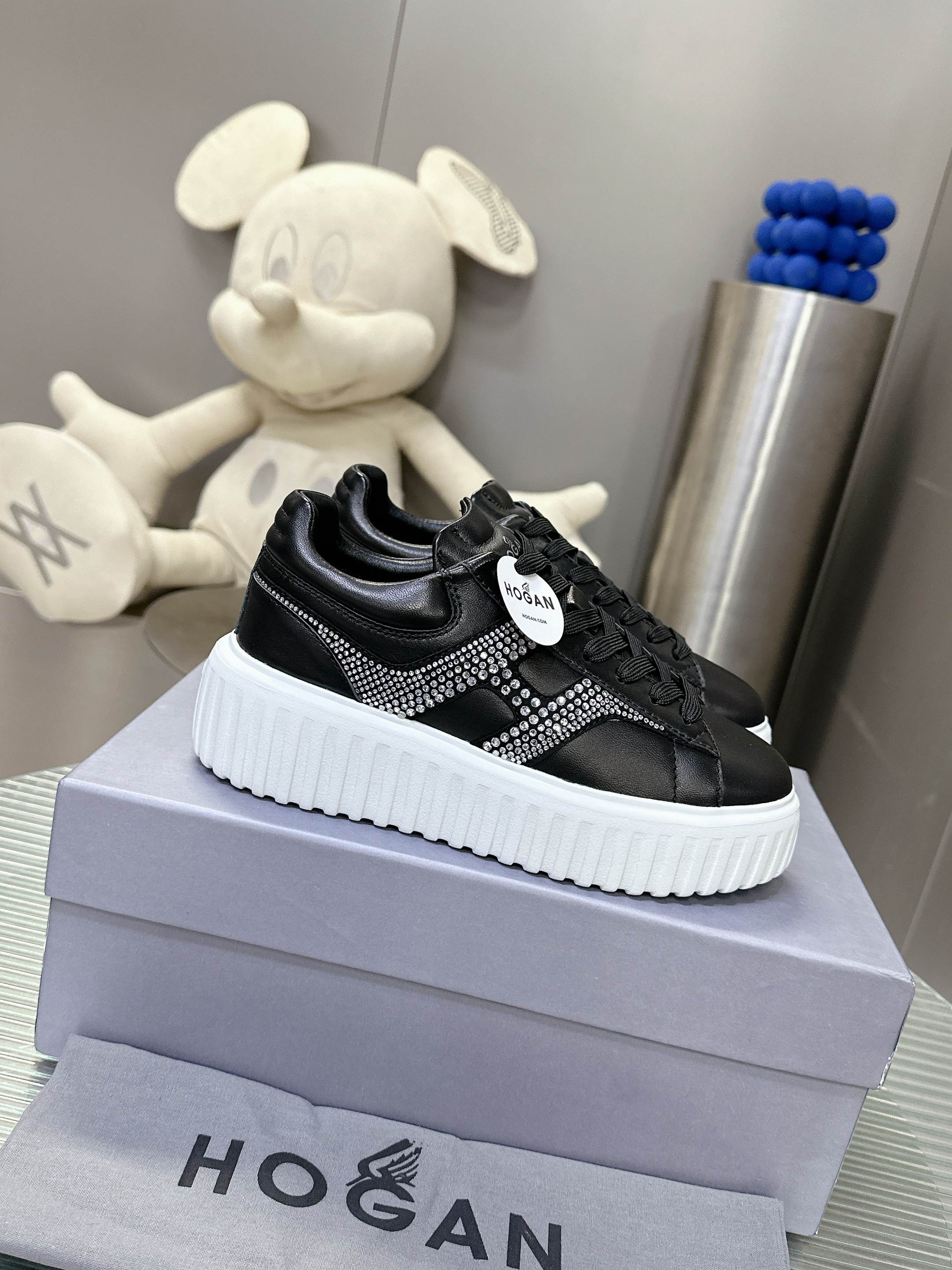 Selected Variant Image