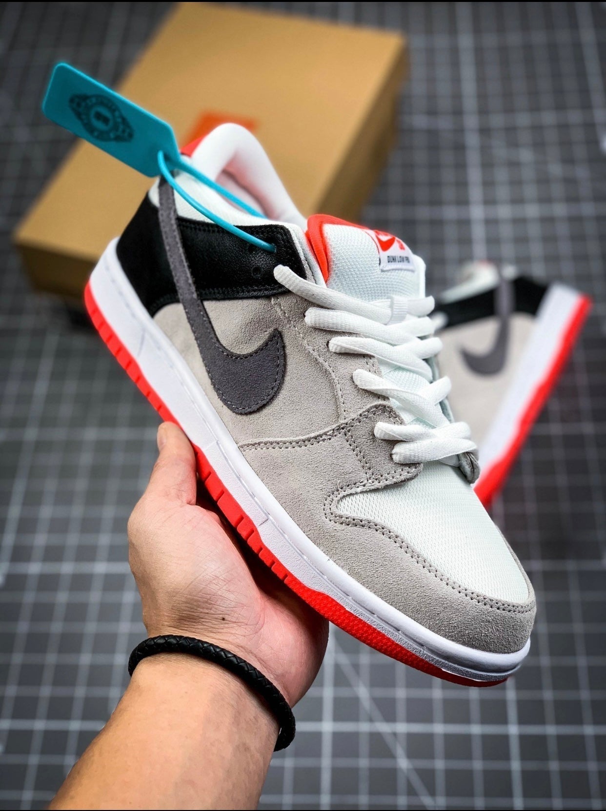 Selected Variant Image