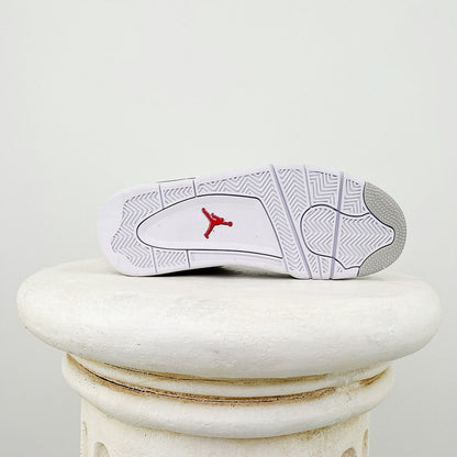 AIR JORDAN 4