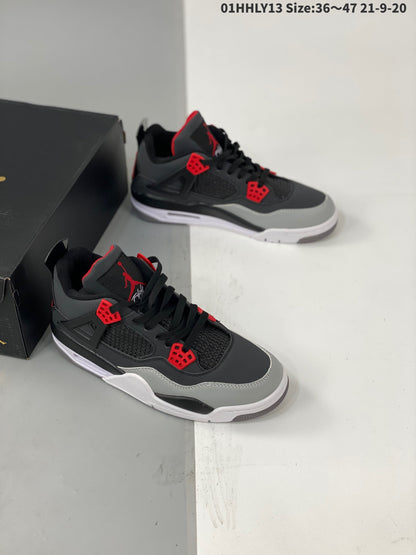 AIR JORDAN 4
