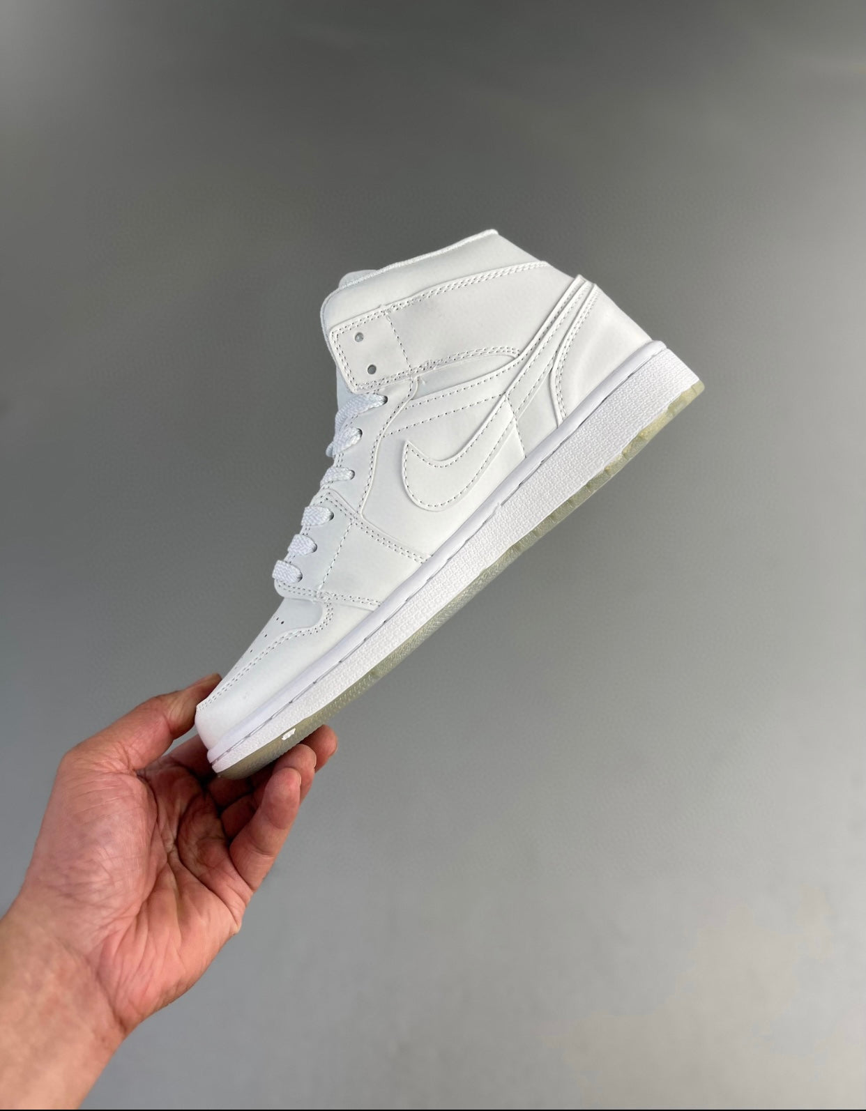 AIR “Jordan 1”