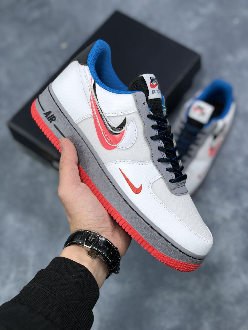 Selected Variant Image