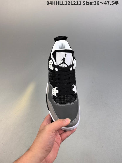 AIR JORDAN 4