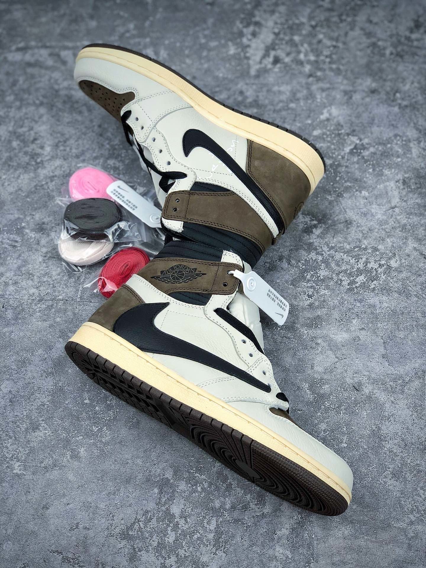 Selected Variant Image