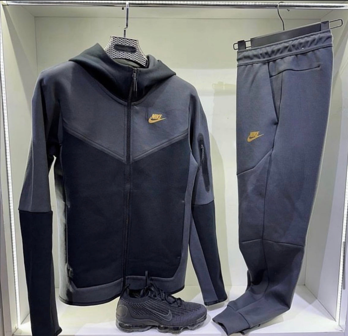 Selected Variant Image