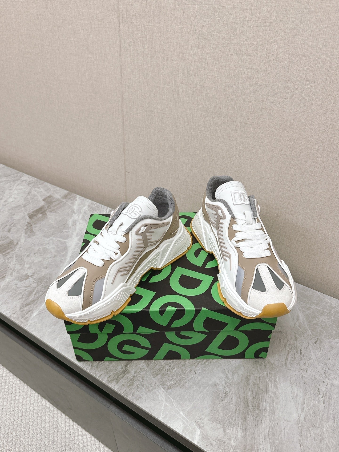 Selected Variant Image