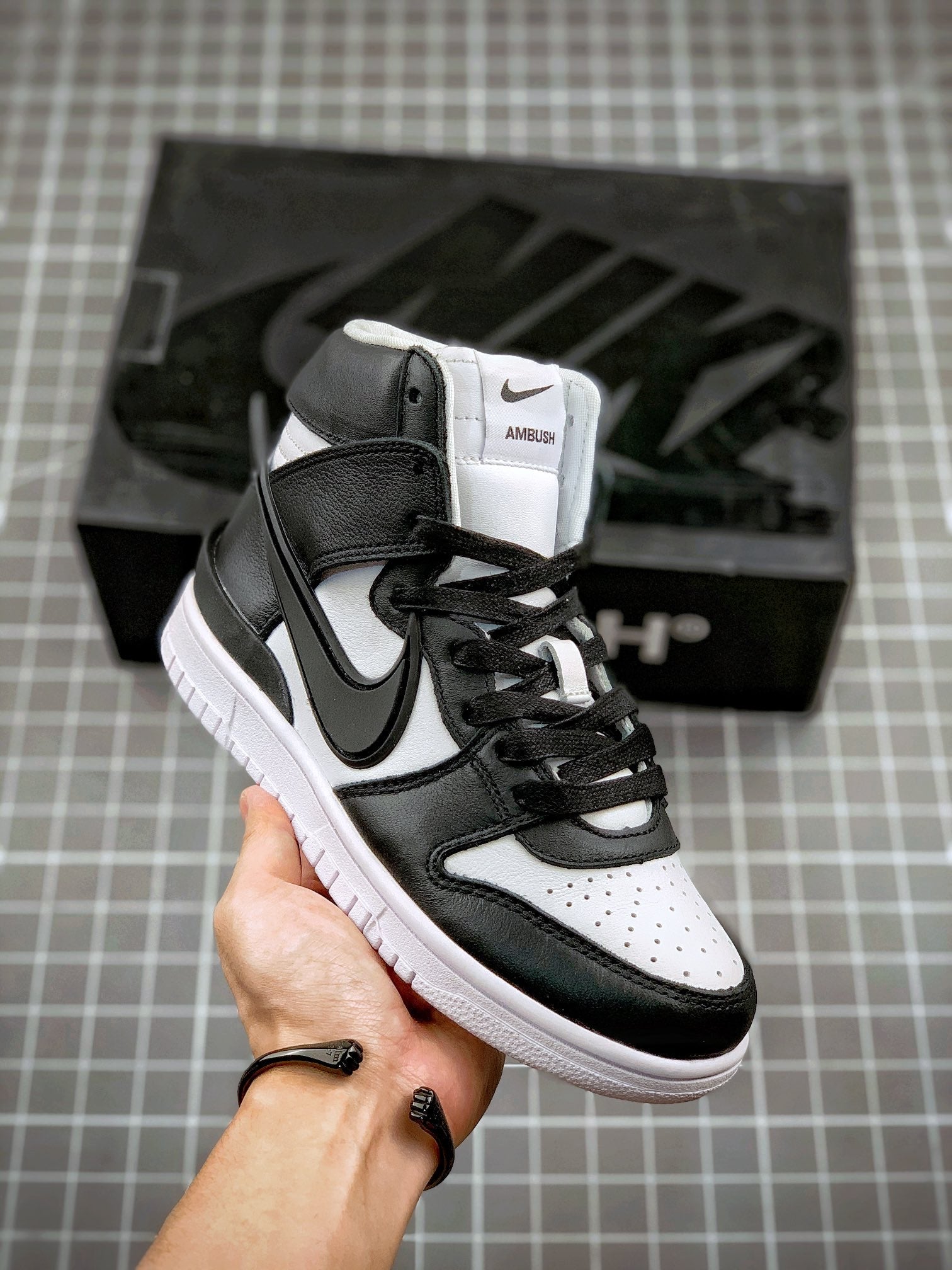 Selected Variant Image