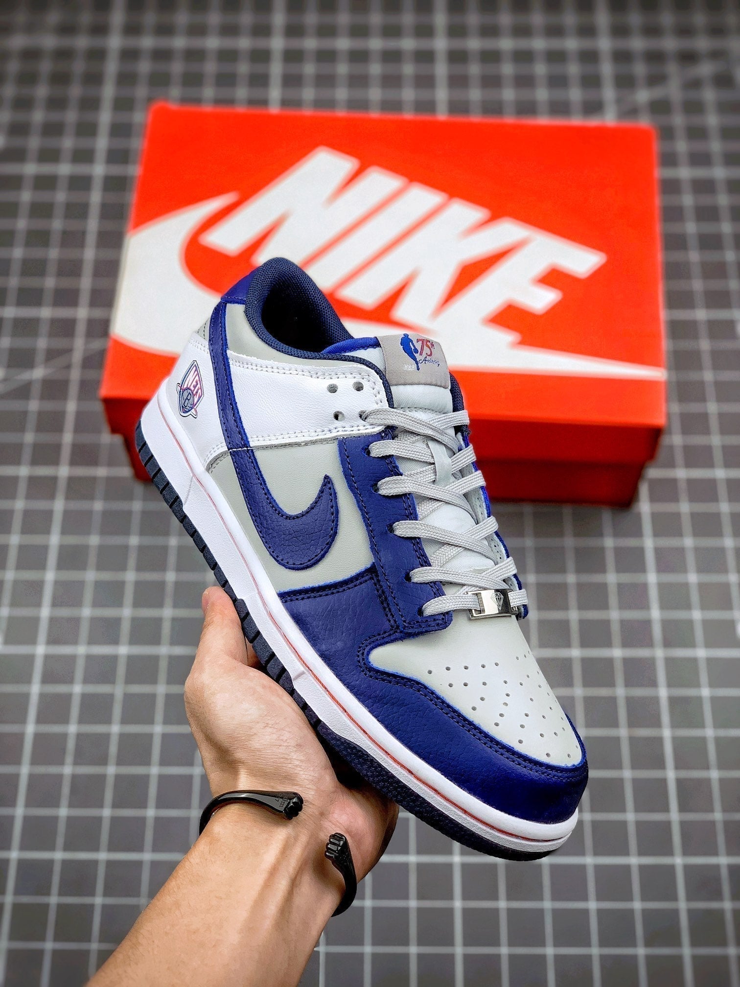 Selected Variant Image