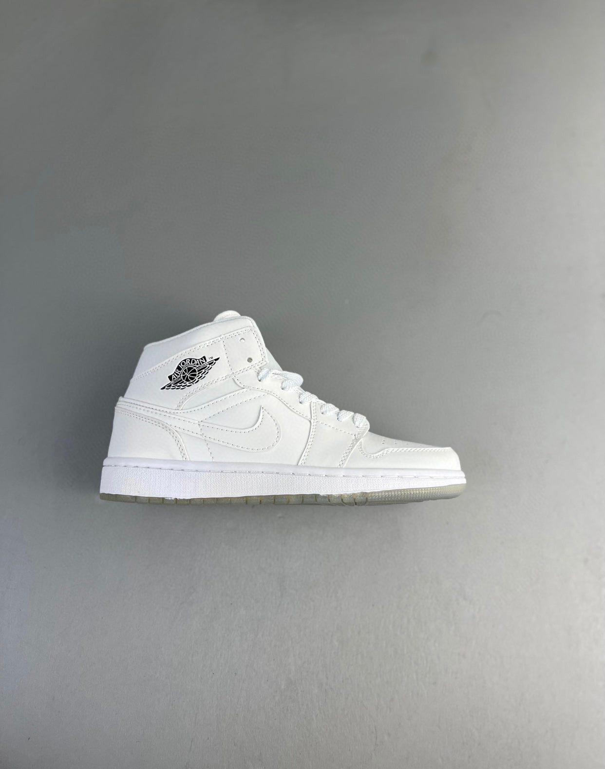 AIR “Jordan 1”