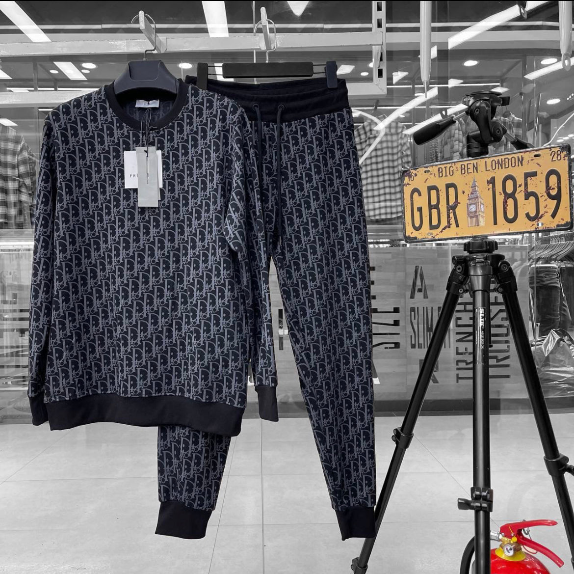 Selected Variant Image