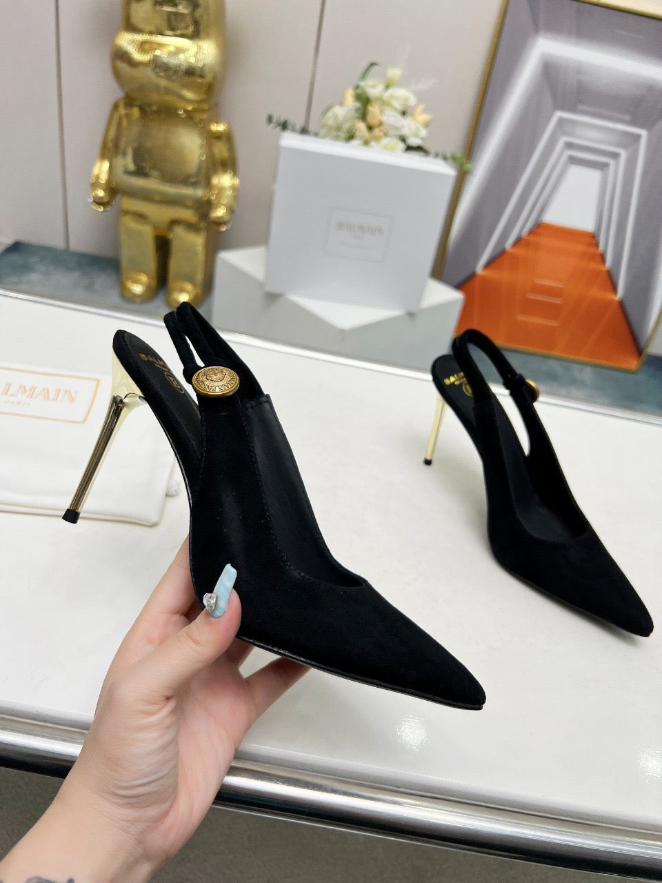 Selected Variant Image