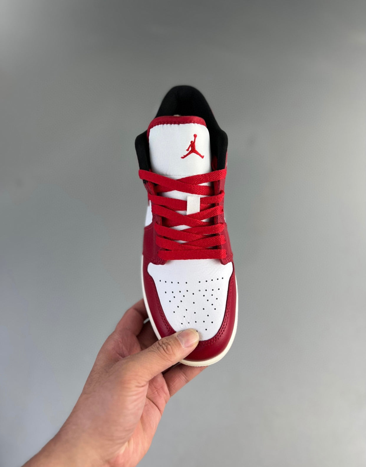 AIR “Jordan 1”