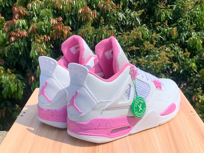 AIR JORDAN 4