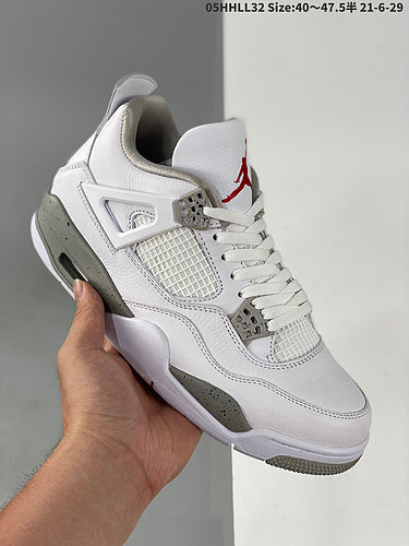 AIR JORDAN 4