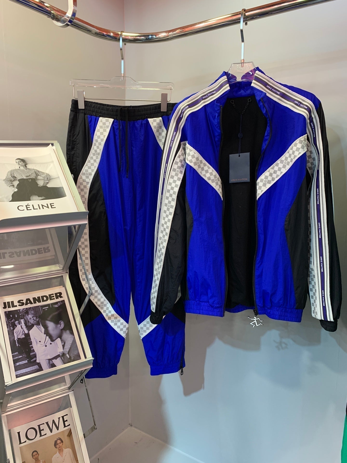 Selected Variant Image