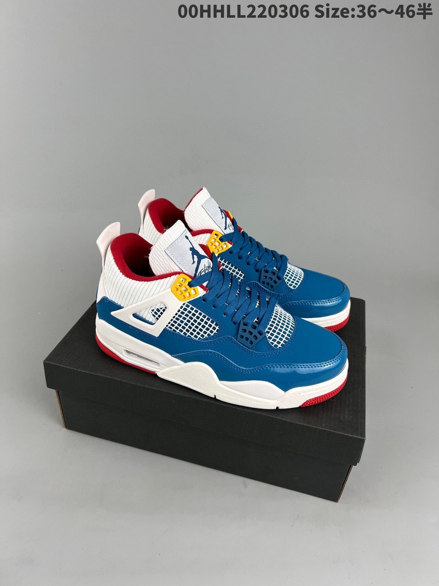 AIR JORDAN 4