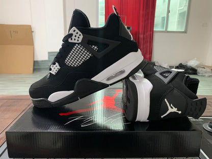 AIR JORDAN 4