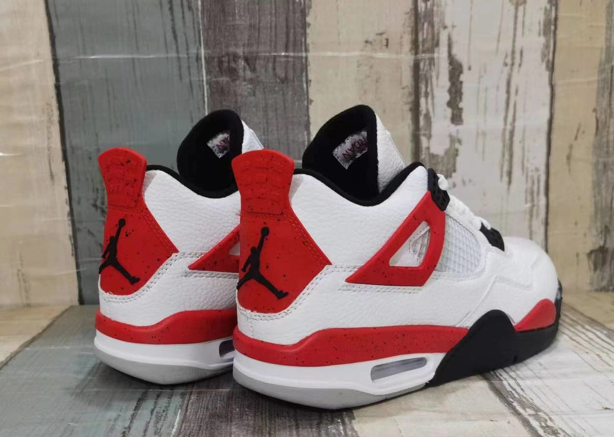 AIR JORDAN 4