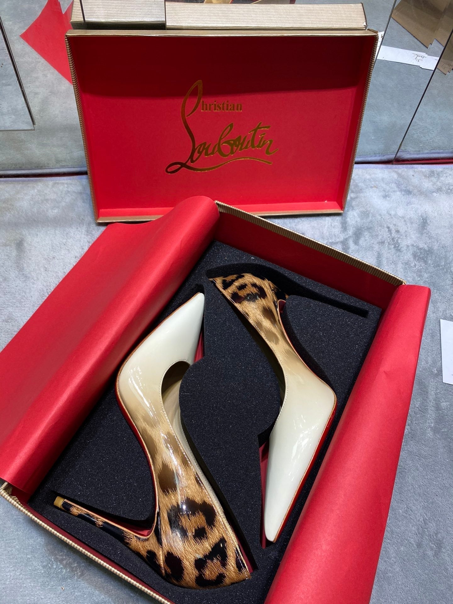 LOUBOUTIN PUMPS