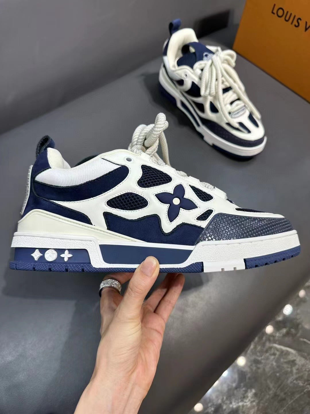 Selected Variant Image