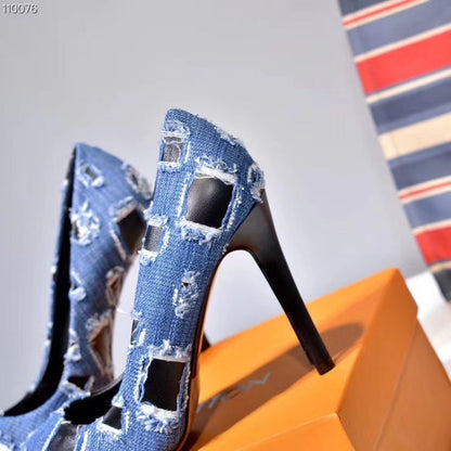 LOUIS VUITTON PUMPS